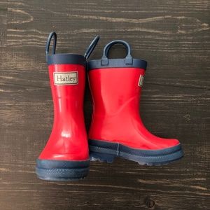 Hatley Red & Navy Rain Boots (Kids 6)